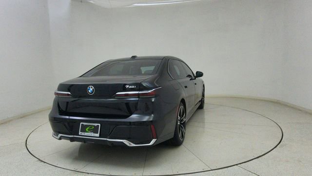 Used 2023 BMW 740i w/ Parking Assistance Package image 69