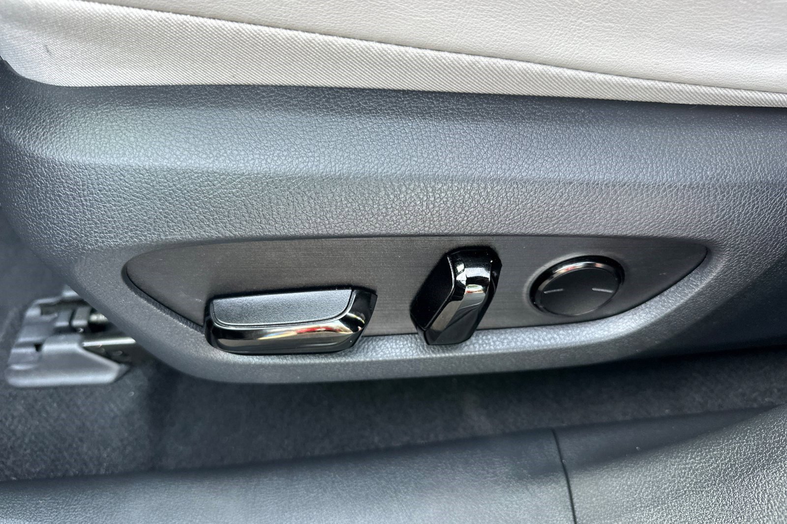 Certified 2023 Lexus RX 350 w/ Accessory Package (Z1) image 14