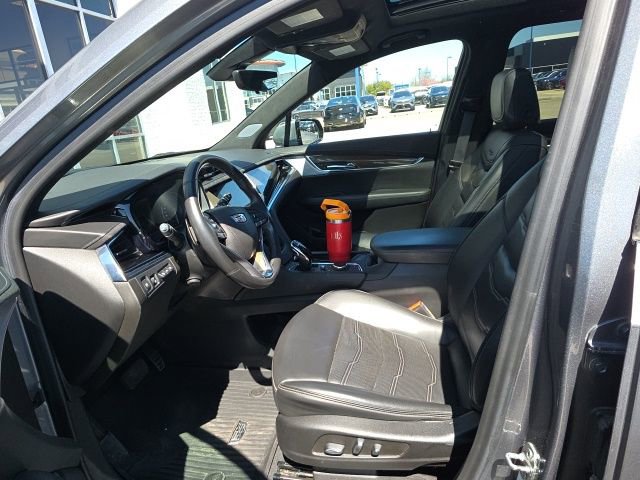 Used 2022 Cadillac XT6 Premium Luxury w/ Platinum Package image 9