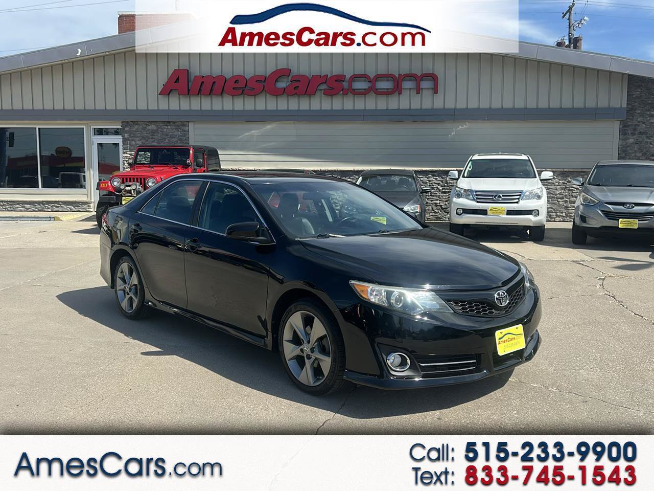 Used 2014 Toyota Camry SE FWD image 1