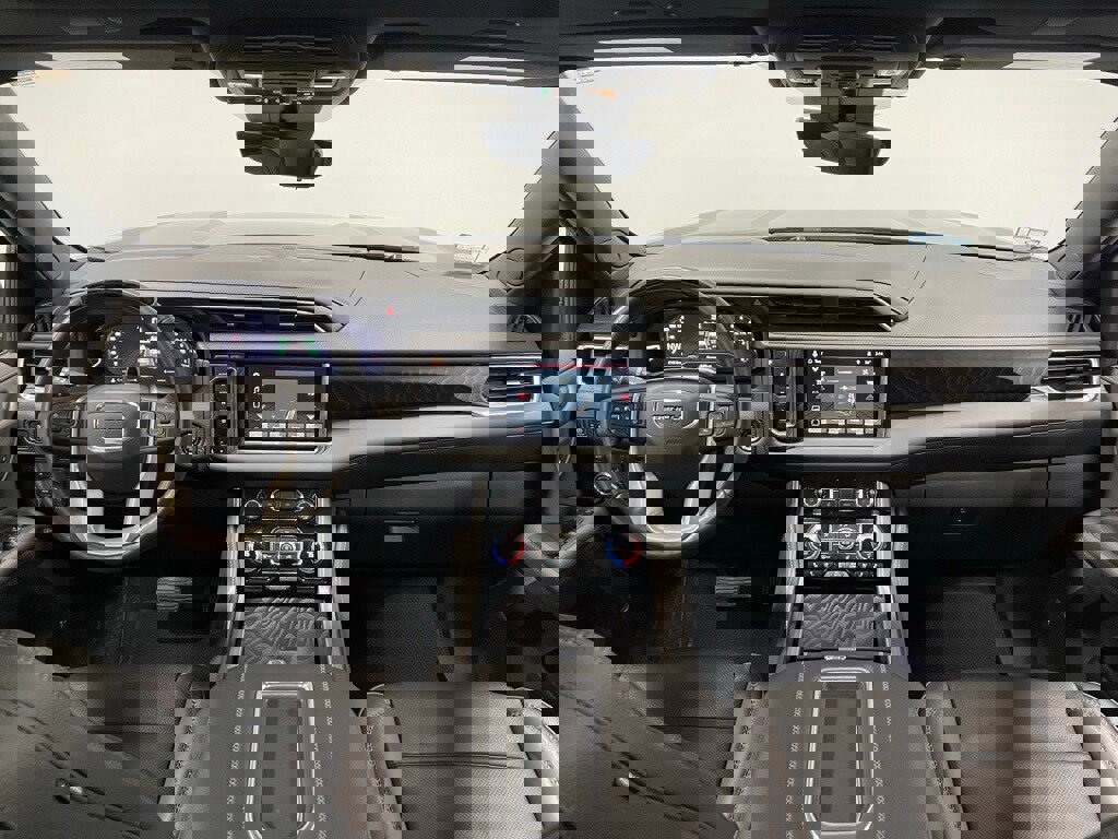 Used 2023 GMC Yukon XL Denali w/ Advanced Technology Package image 32