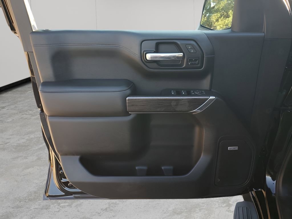 Used 2020 Chevrolet Silverado 1500 LTZ w/ LTZ Premium Package image 25