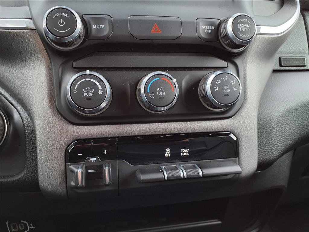 Used 2024 RAM 2500 Big Horn w/ Bed Utility Group image 13