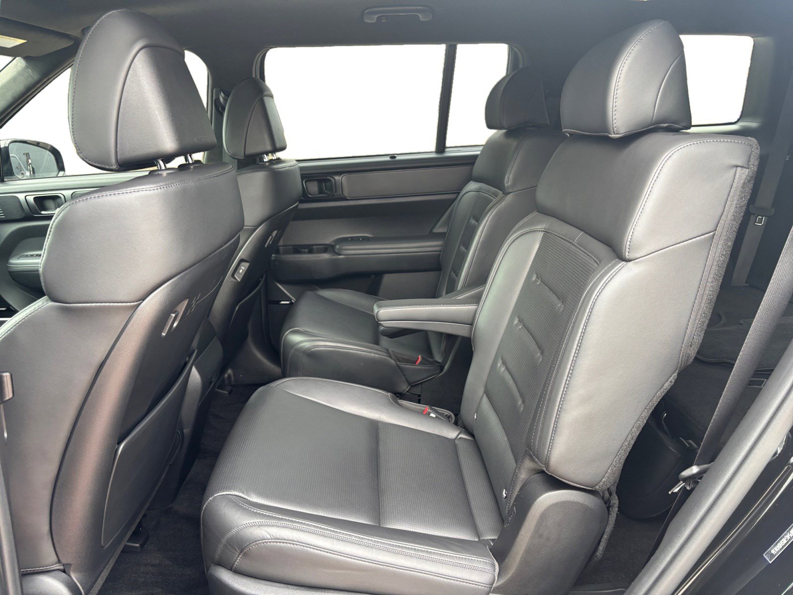 Used 2025 Hyundai Santa Fe Calligraphy image 13