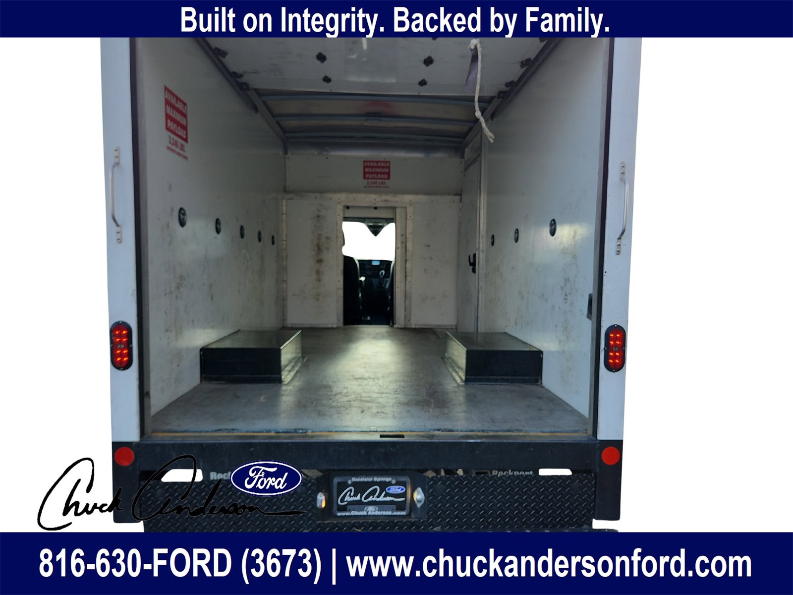 Used 2022 Ford Transit 350 DRW image 18