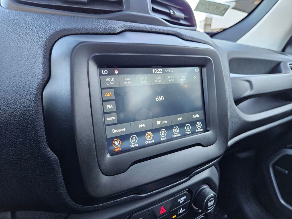 Used 2021 Jeep Renegade Latitude w/ Sun & Sound Group image 24