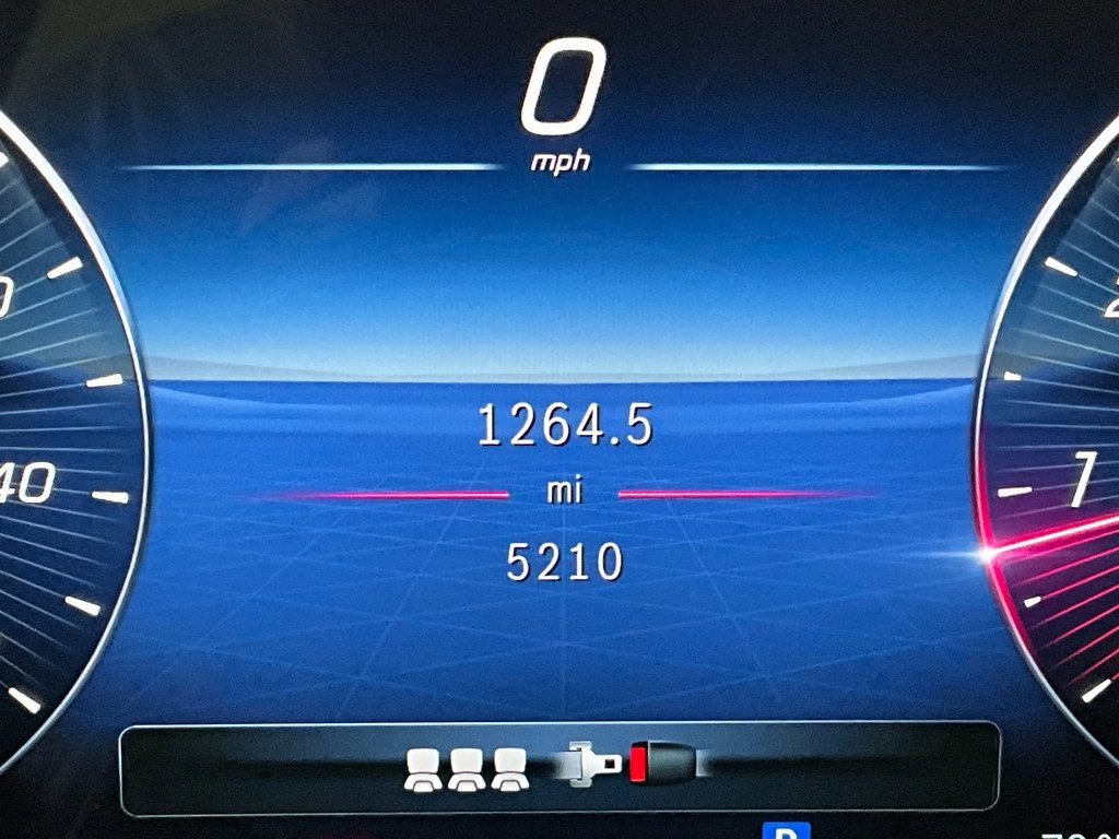 Used 2024 Mercedes-Benz GLC 300 4MATIC image 17