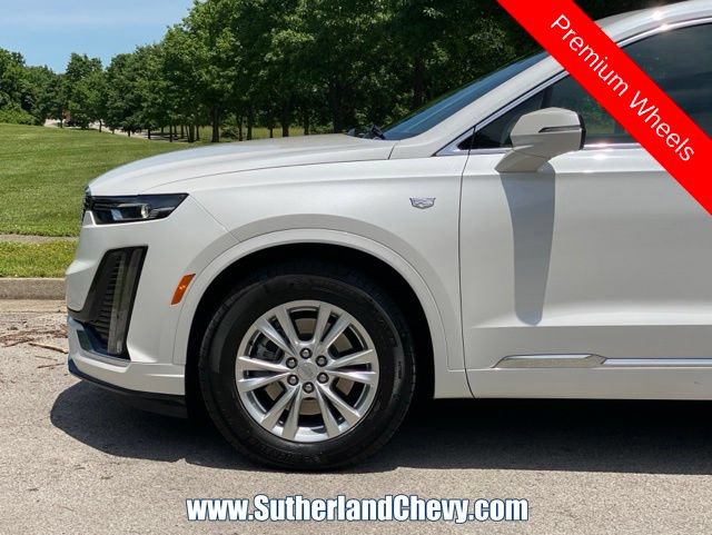 Used 2024 Cadillac XT6 Luxury w/ LPO, Floor Liner Package FWD image 10