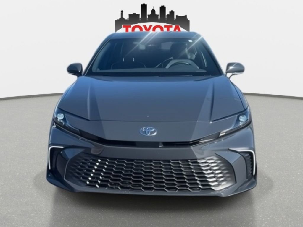 Used 2025 Toyota Camry SE image 8