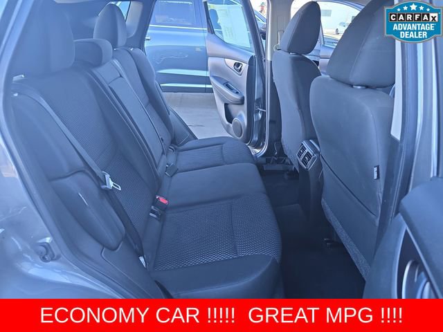 Used 2022 Nissan Rogue Sport S image 17