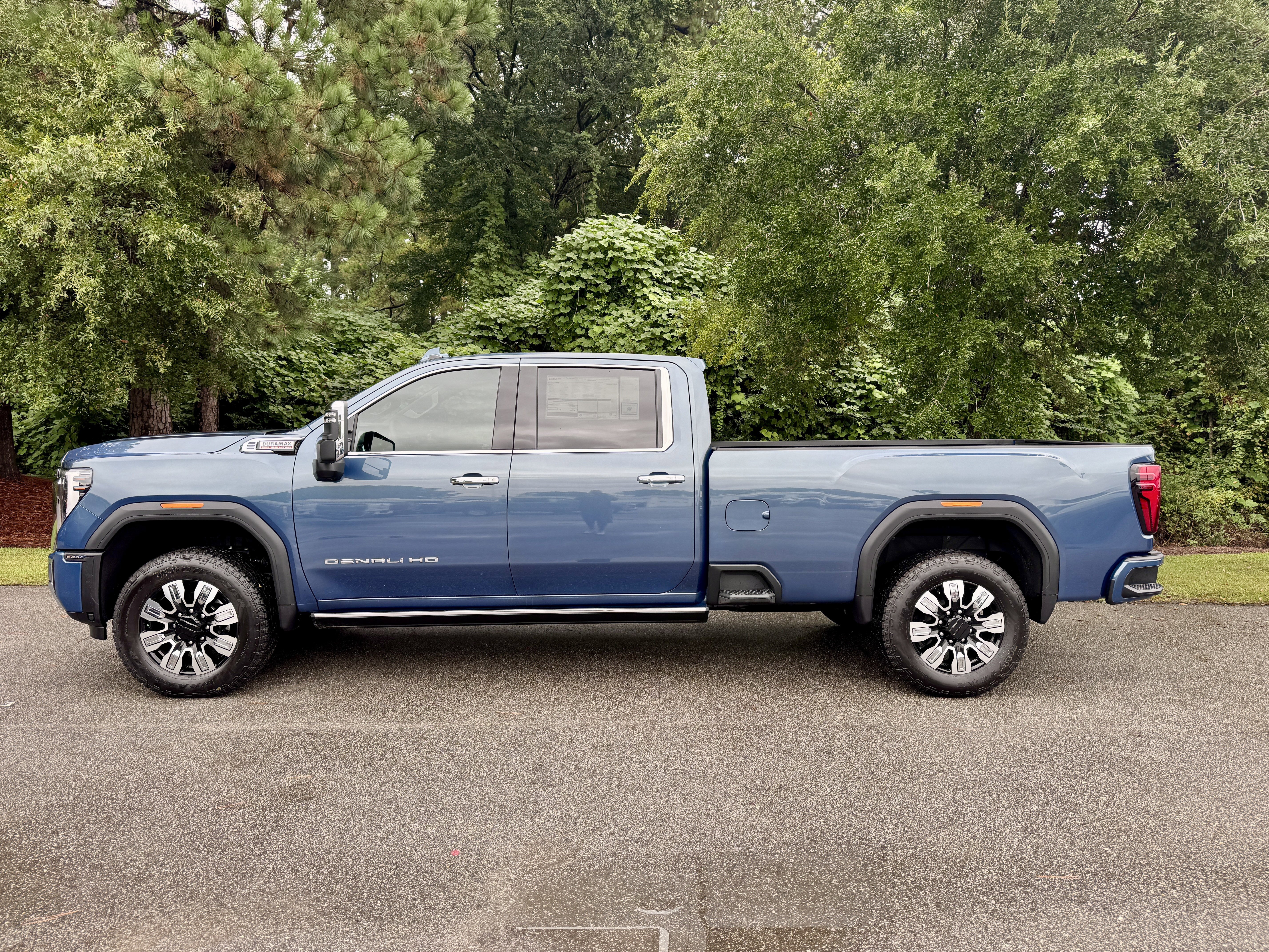 New 2026 GMC Sierra 2500 Denali w/ Denali Reserve Package image 14
