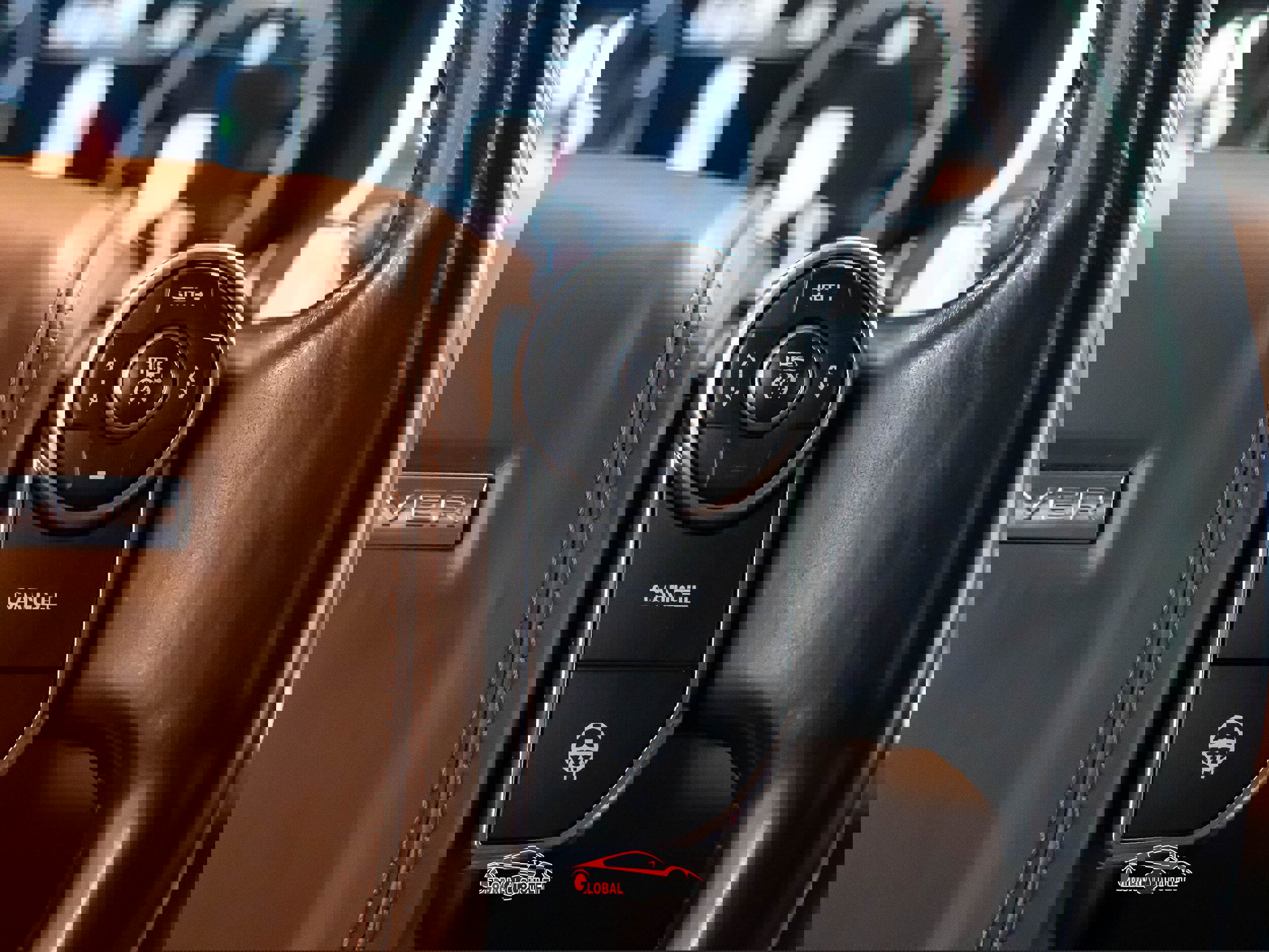 Used 2016 Land Rover Range Rover Autobiography image 28