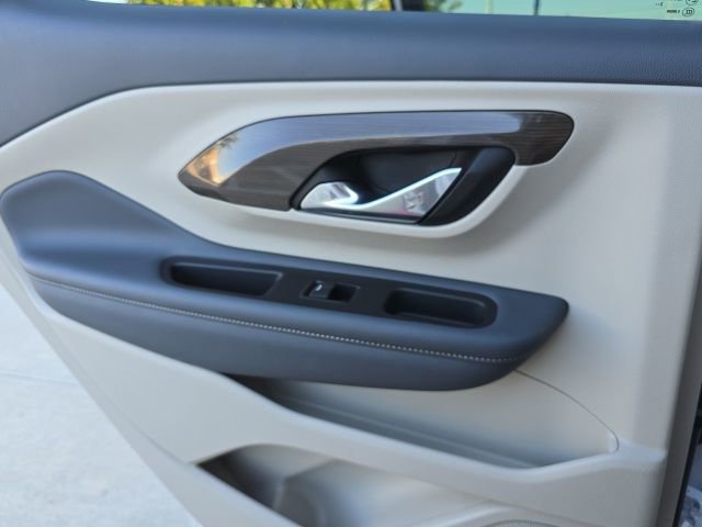 Used 2023 GMC Terrain Denali image 18