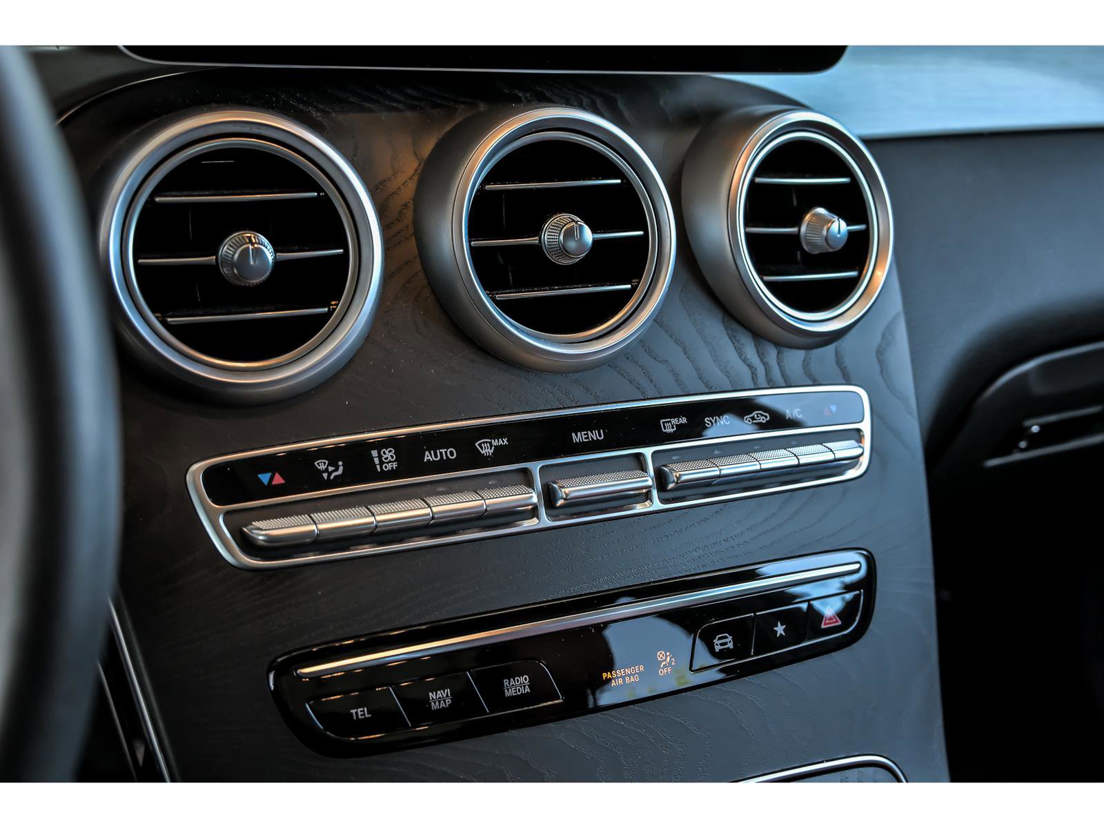 Certified 2020 Mercedes-Benz GLC 300 4MATIC image 21
