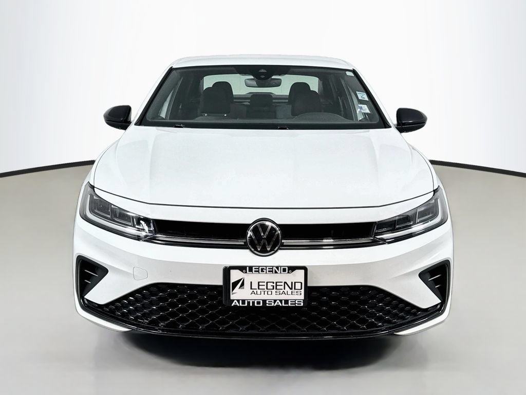 Used 2025 Volkswagen Jetta Sport FWD image 2