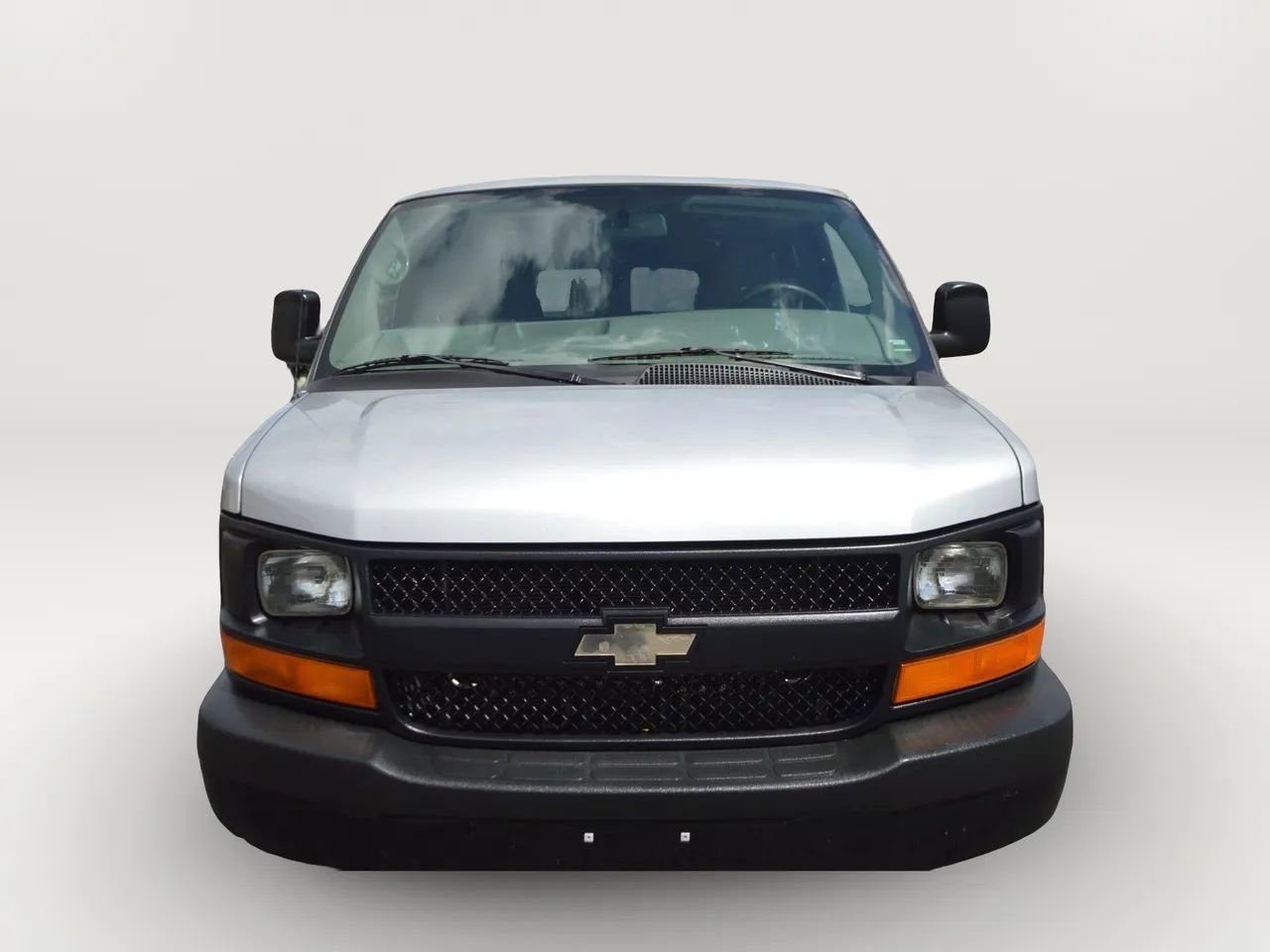Used 2014 Chevrolet Express 2500 LS RWD image 2