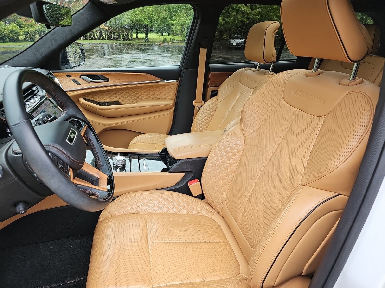 Used 2023 Jeep Grand Cherokee Summit AWD/4WD image 18
