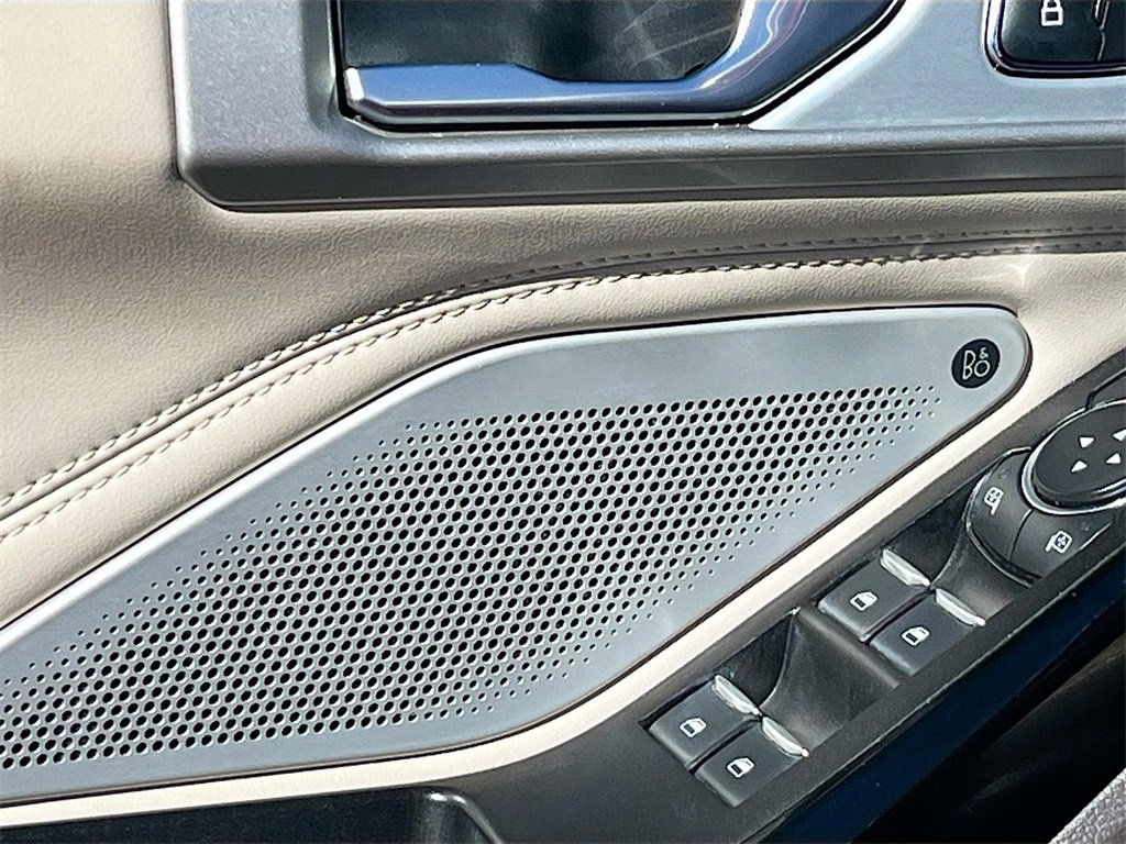 Used 2022 Ford Explorer Platinum w/ Equipment Group 601A image 19