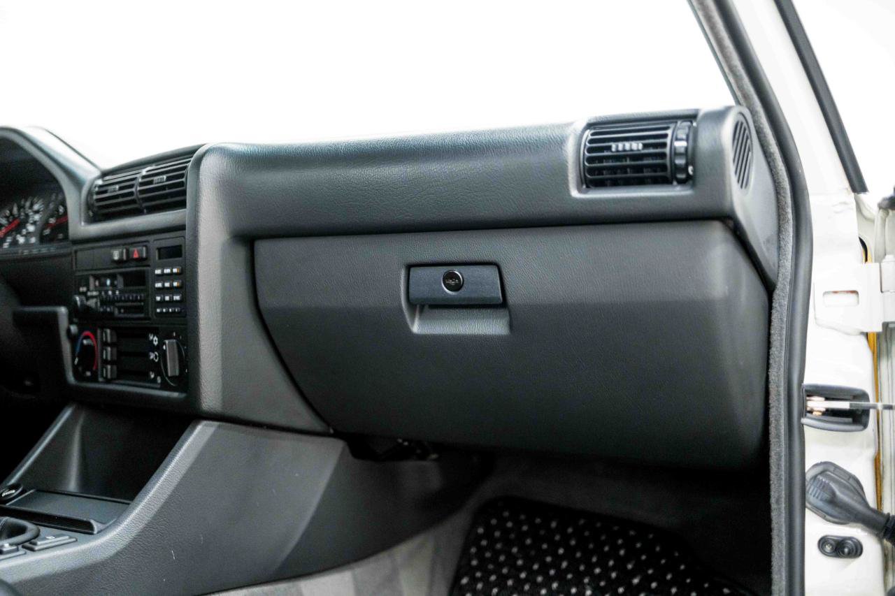 Used 1990 BMW M3 Coupe RWD image 63