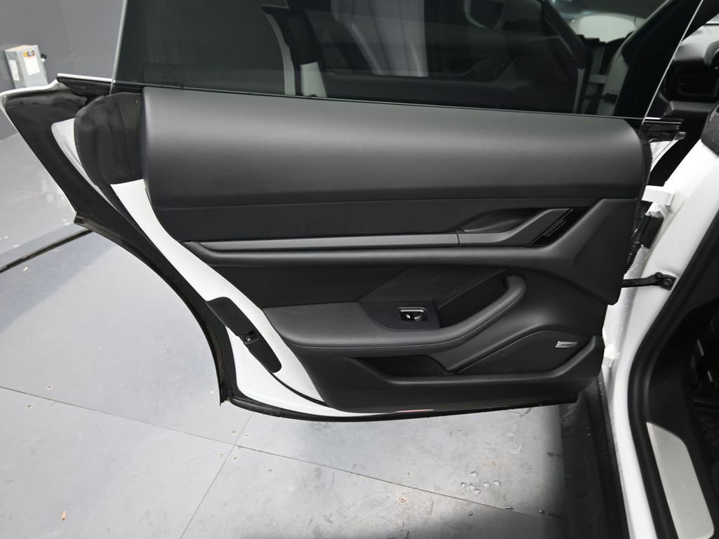 Used 2020 Porsche Taycan 4S image 36