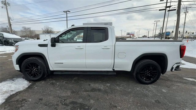 Used 2022 GMC Sierra 1500 Elevation w/ LPO, Elevation Black Package image 5