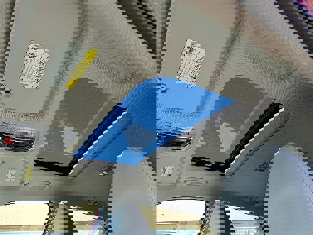 Used 2025 Hyundai Elantra Limited image 12