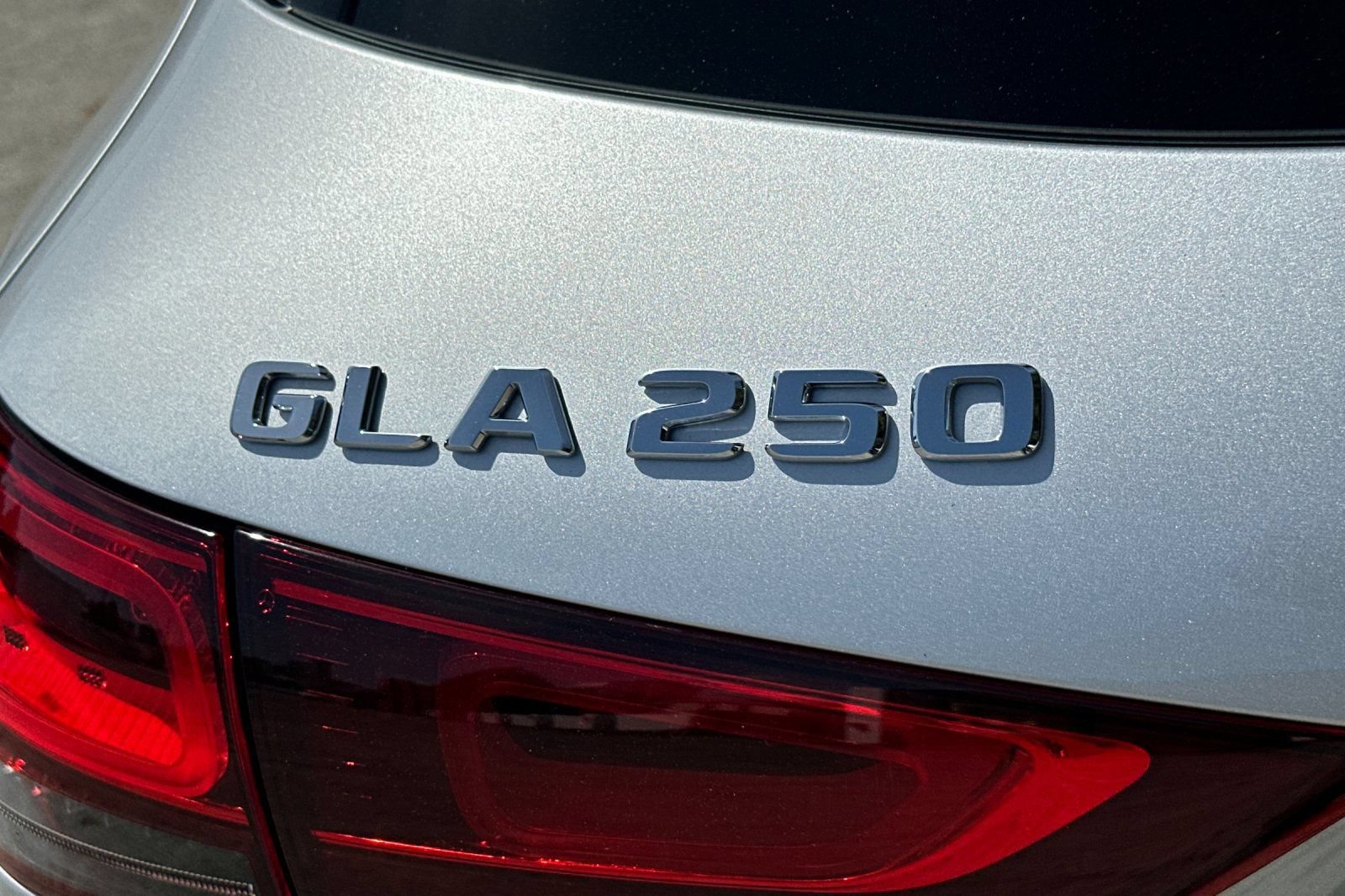 Certified 2023 Mercedes-Benz GLA 250 4MATIC image 39