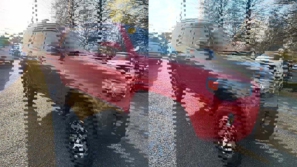 Used 2021 Toyota 4Runner TRD Off-Road Premium image 3