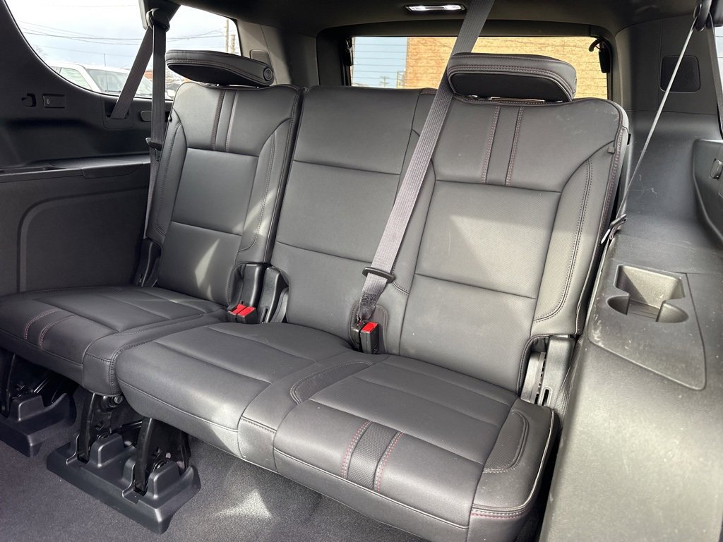 Used 2023 Chevrolet Suburban RST w/ Luxury Package image 22