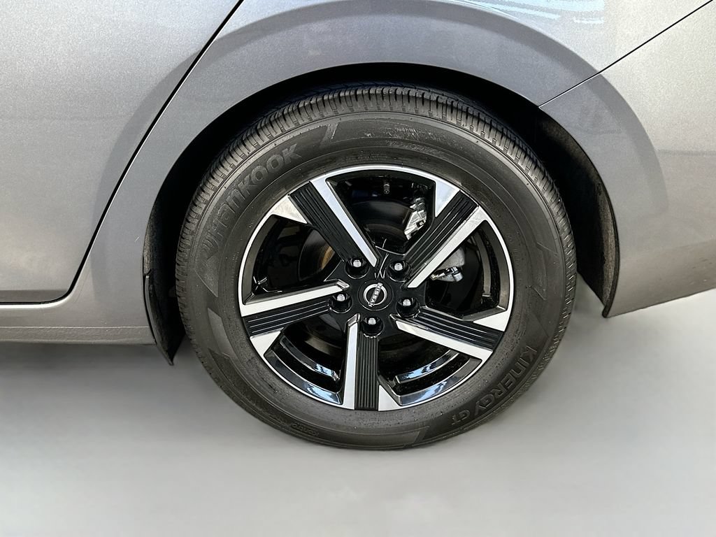 Used 2025 Nissan Sentra SV FWD image 34