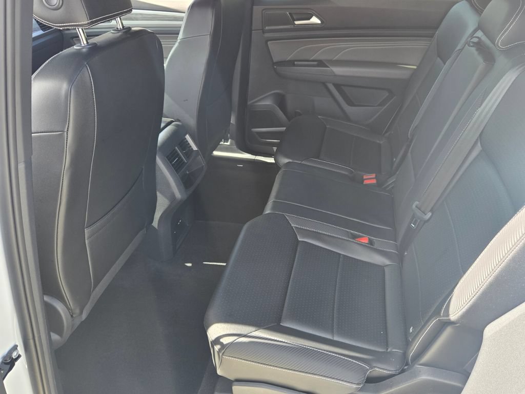 Used 2022 Volkswagen Atlas Cross Sport SE AWD/4WD image 12