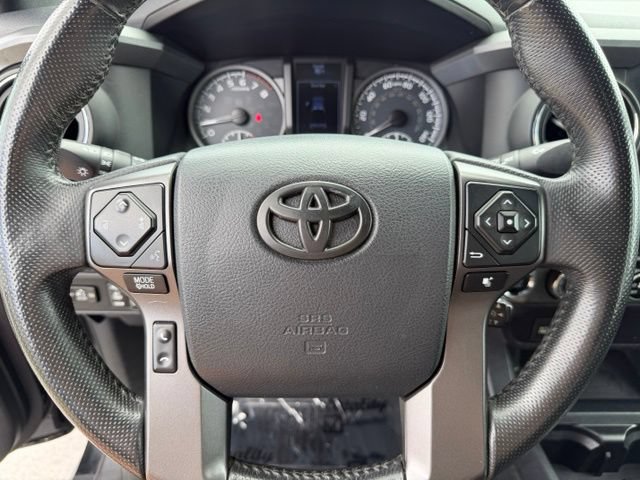 Used 2017 Toyota Tacoma TRD Sport w/ Tow Package AWD/4WD image 12