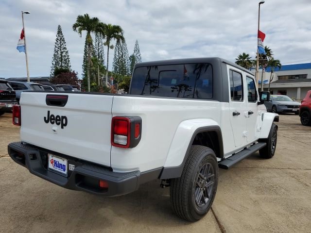 New 2025 Jeep Gladiator Sport image 4