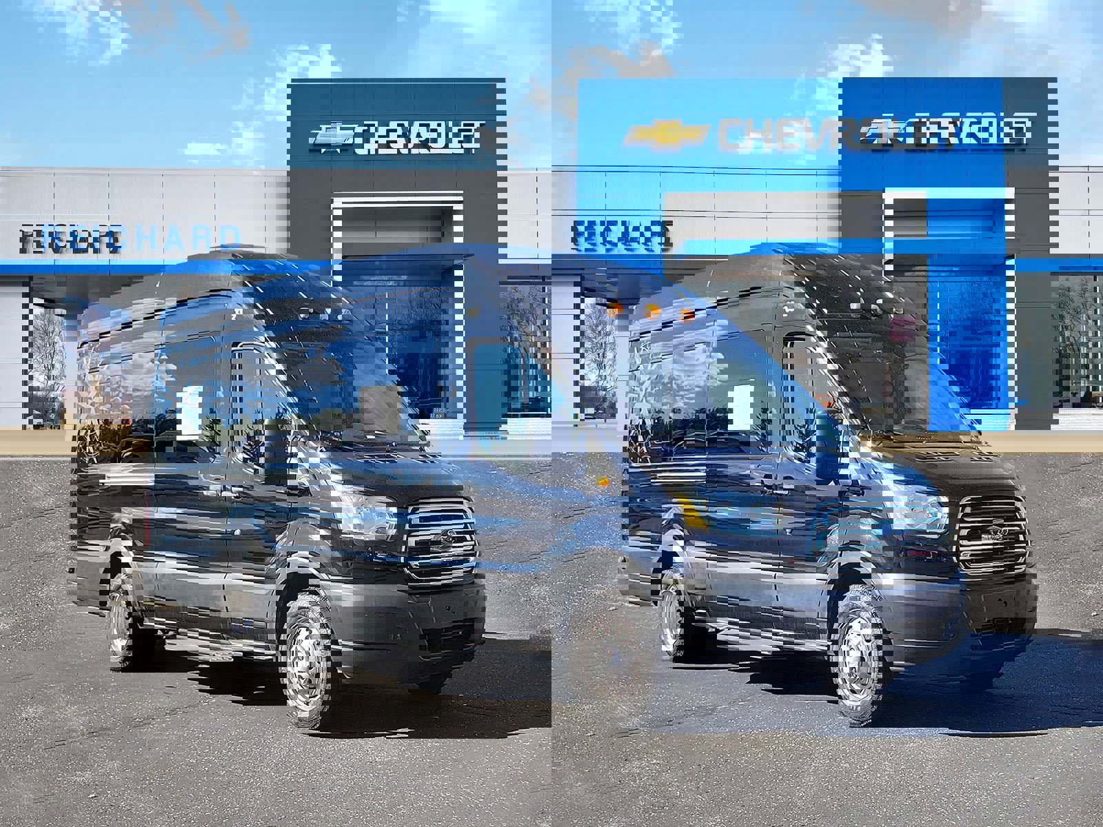 Used 2019 Ford Transit 350 XLT image 1