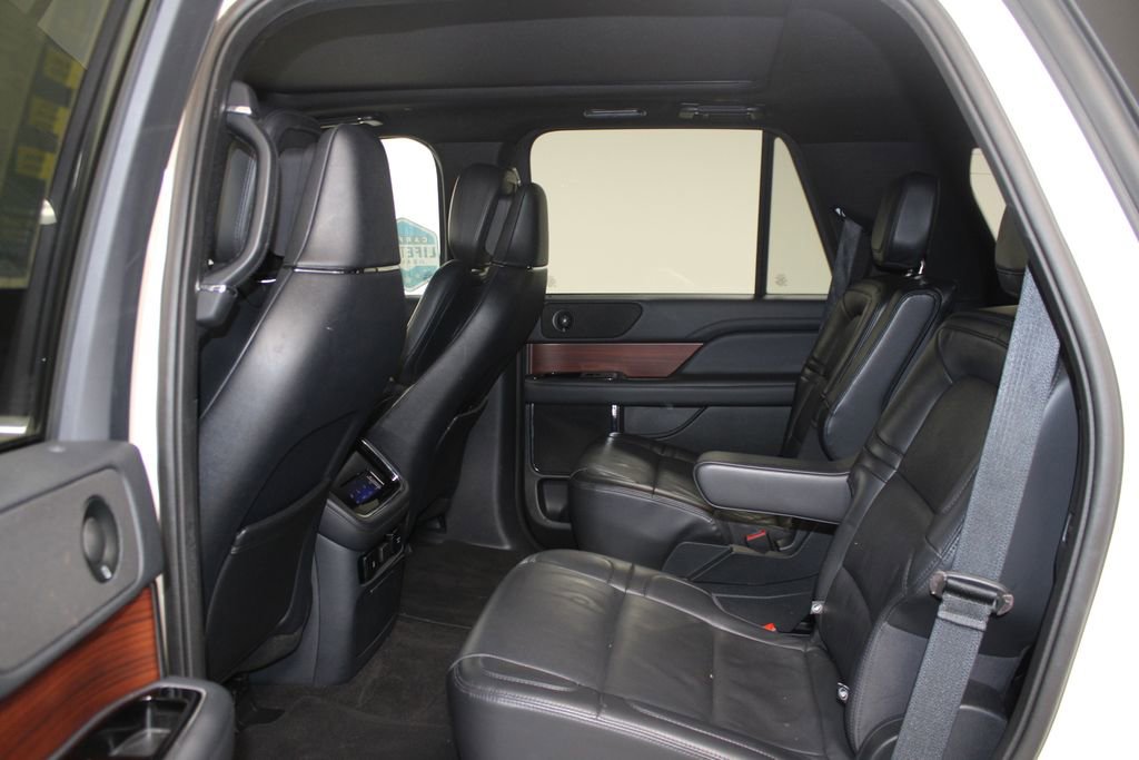 Used 2023 Lincoln Navigator Reserve image 27