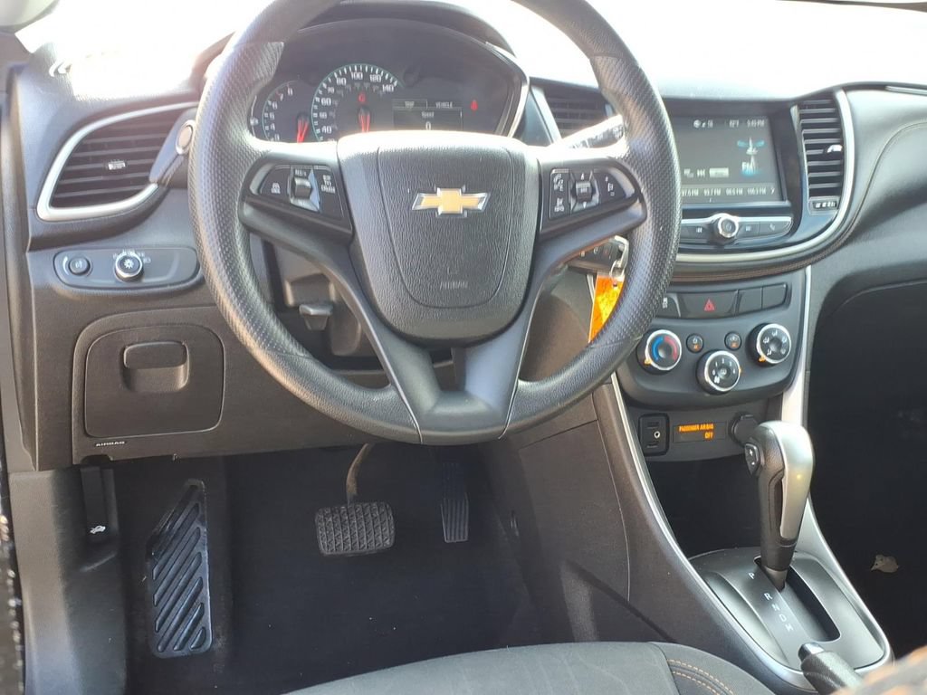 Used 2017 Chevrolet Trax LT AWD/4WD image 17