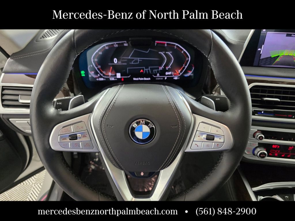 Used 2022 BMW 750i xDrive image 19