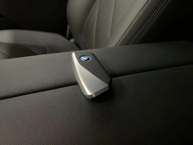 Used 2024 BMW iX xDrive50 w/ Premium Package AWD/4WD image 86