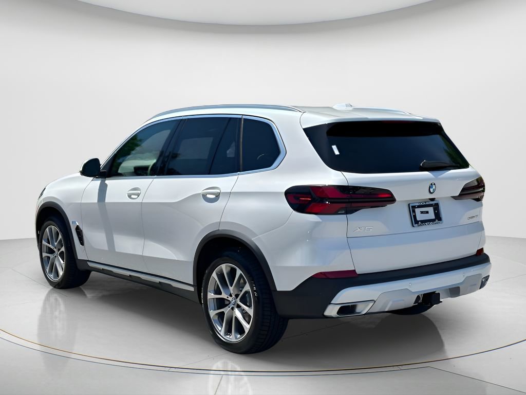New 2026 BMW X5 sDrive40i image 7