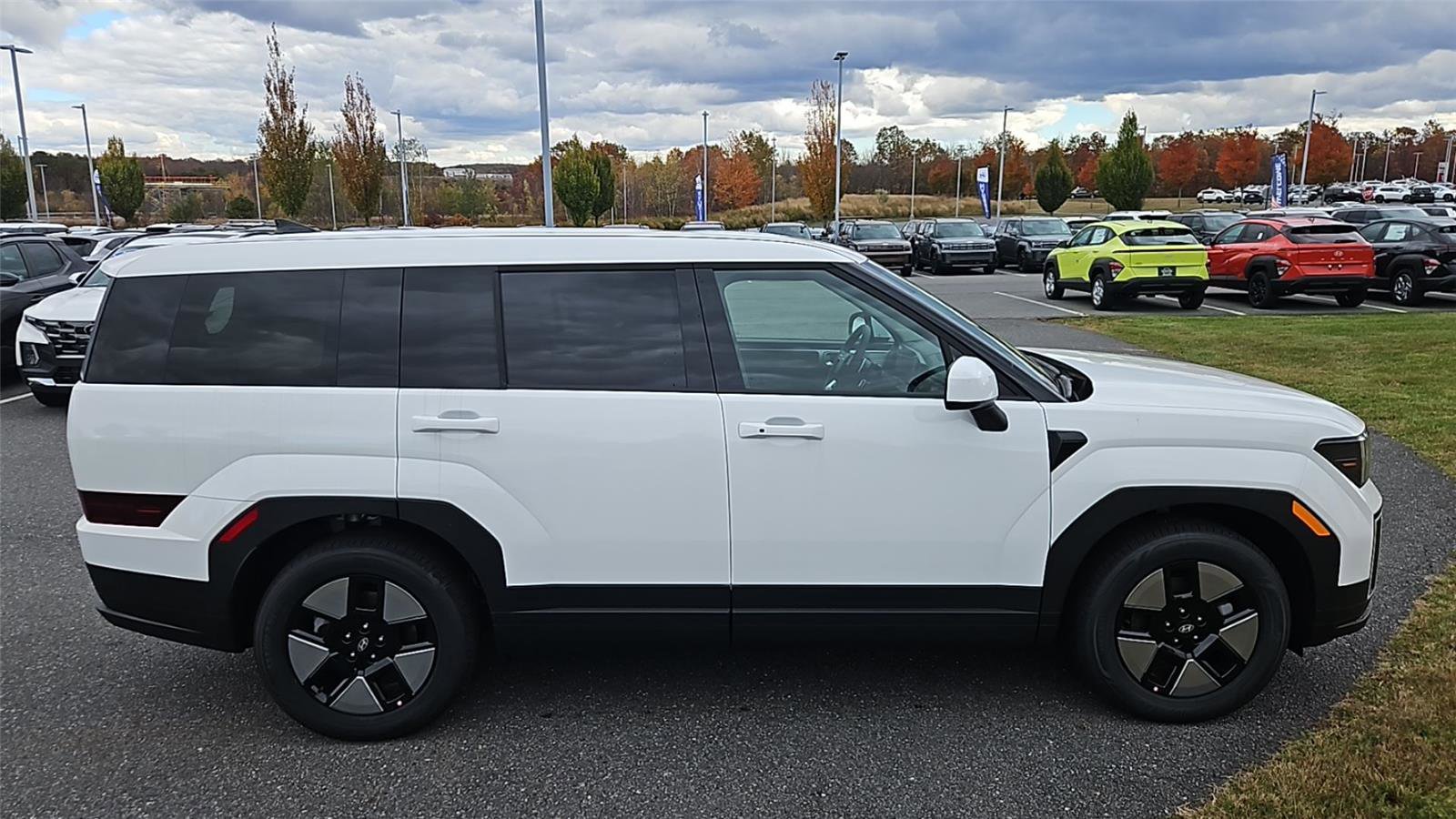 New 2026 Hyundai Santa Fe SE image 8