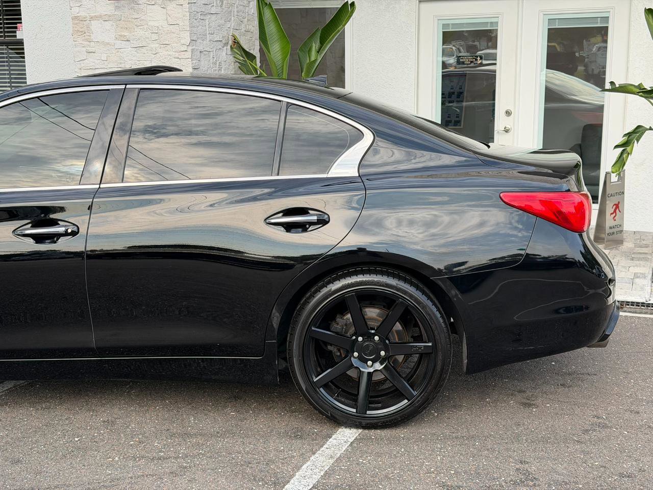 Used 2014 INFINITI Q50 Premium w/ Technology Package RWD image 11
