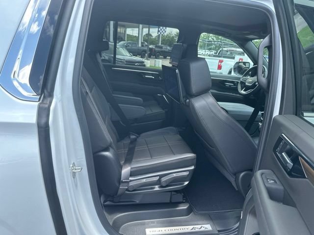 New 2026 Chevrolet Suburban High Country AWD/4WD image 34