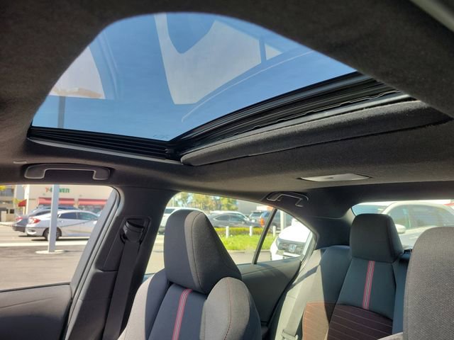 Used 2024 Toyota Corolla SE w/ SE Premium Package image 31