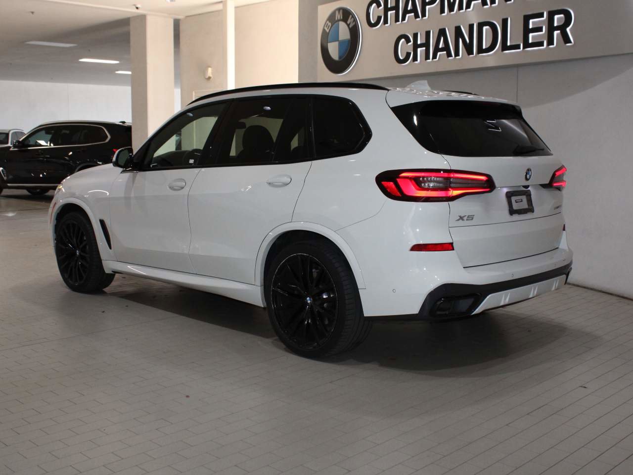 Used 2022 BMW X5 sDrive40i w/ M Sport Package RWD image 5
