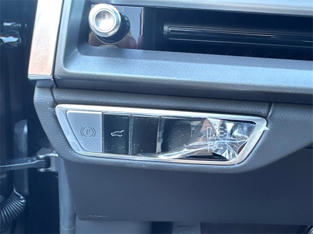 New 2026 Cadillac Vistiq Luxury w/ LPO, Floor Liner Package image 25