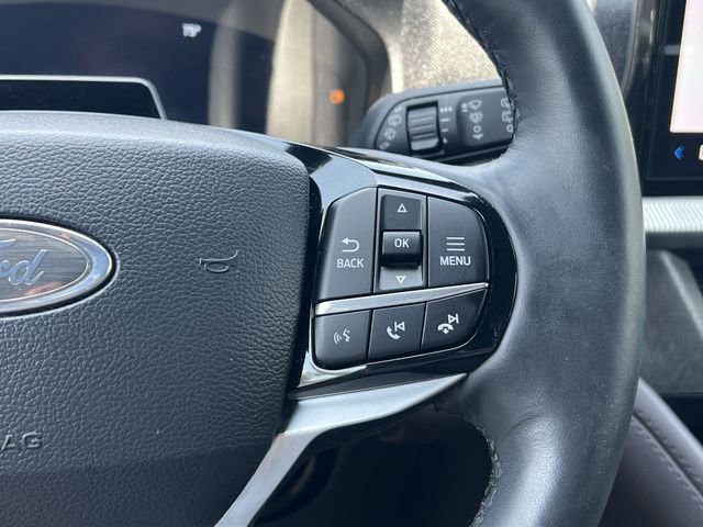 Used 2025 Ford Explorer Platinum w/ Ultimate Package AWD/4WD image 21