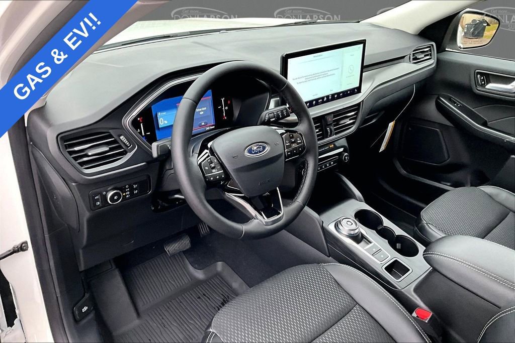 New 2026 Ford Escape SE w/ Class II Trailer Tow Package image 8