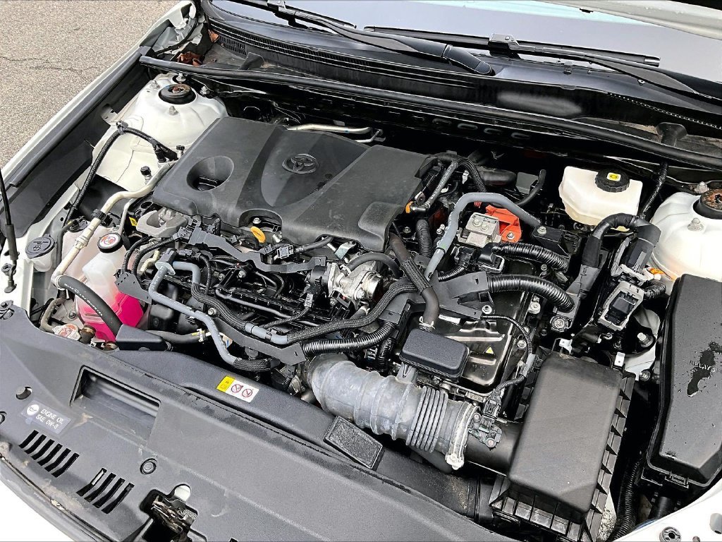 Used 2025 Toyota Camry SE FWD image 35