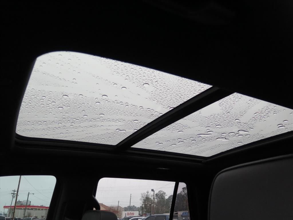 Used 2021 GMC Yukon Denali image 15