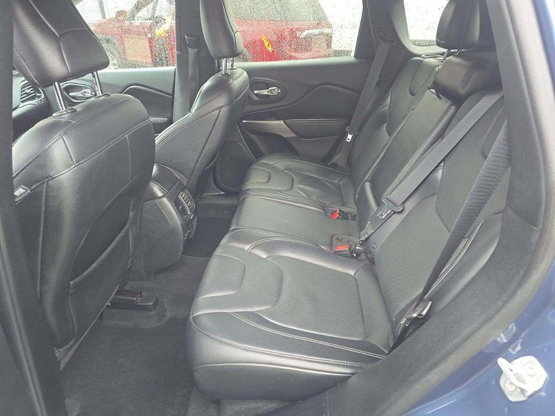 Used 2019 Jeep Cherokee Limited AWD/4WD image 9